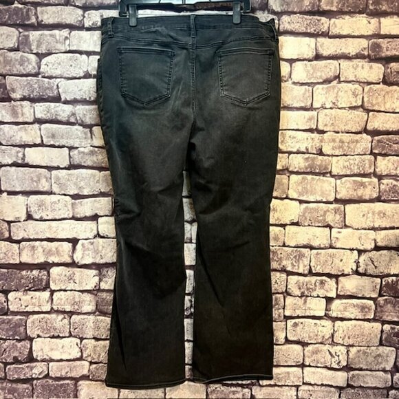 Chico's So Slimming Black Girlfriend Flare Style Jeans Size 16 - Picture 6 of 9